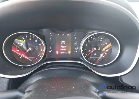 2019 Jeep Compass Altitude 4X4 z USA, uszkodzony, nr VIN 3C4NJDBB5KT840046